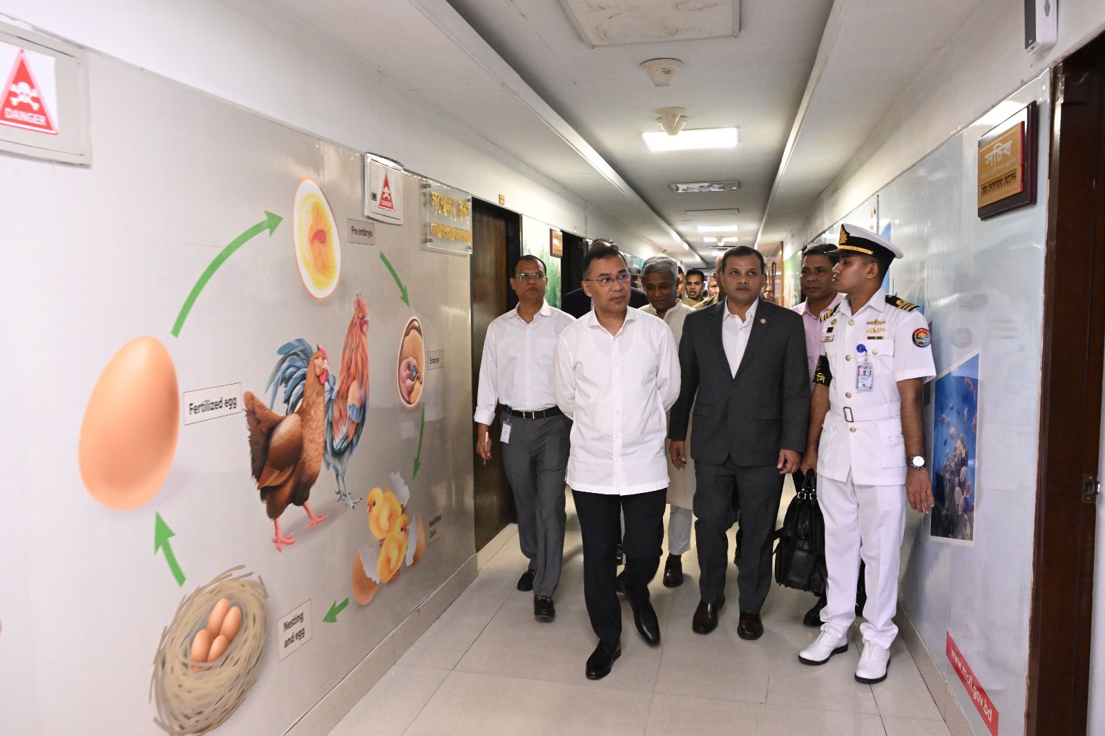 PM visits different ministries at secretariat